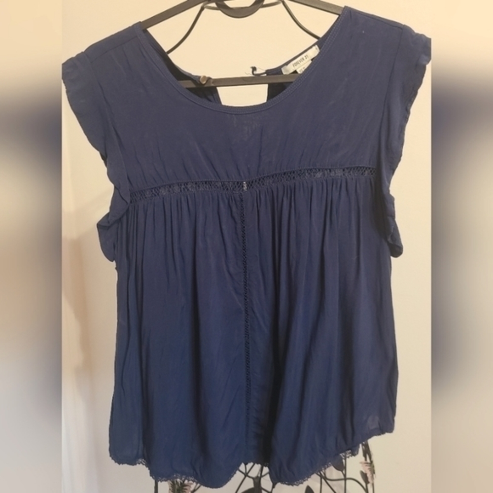 Ruffle navy loose‎ top